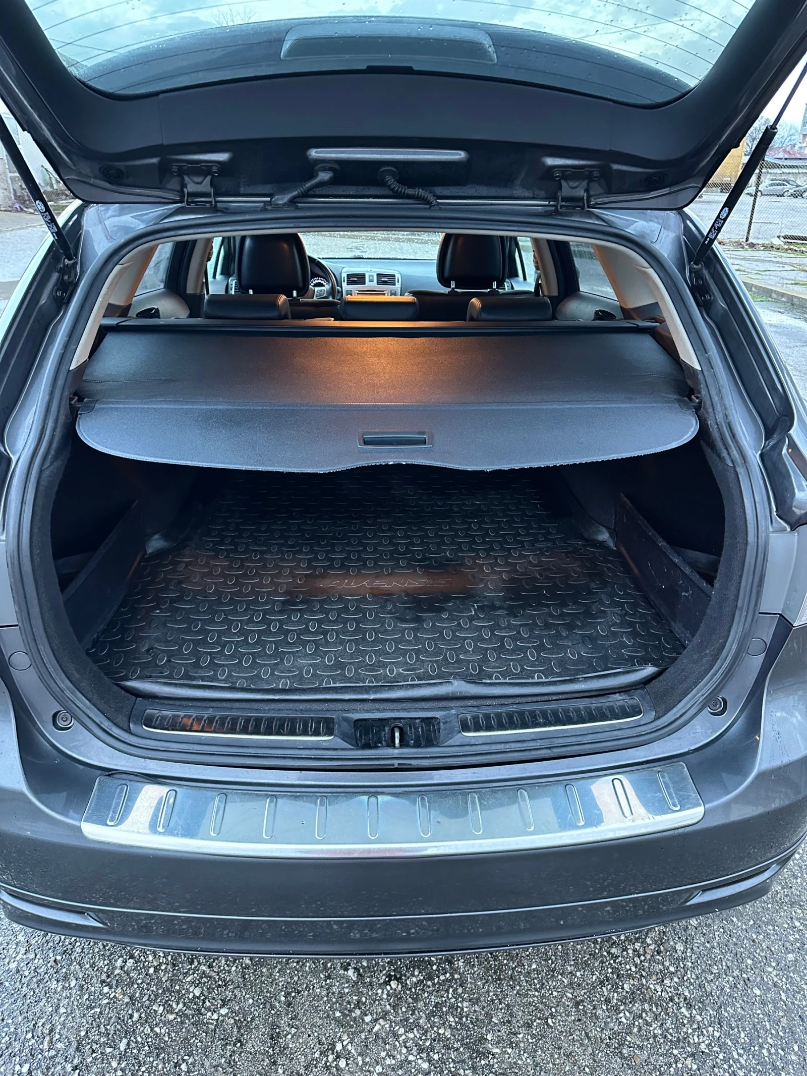 Toyota Avensis 2.2 | Mobile.bg � ����������� 10