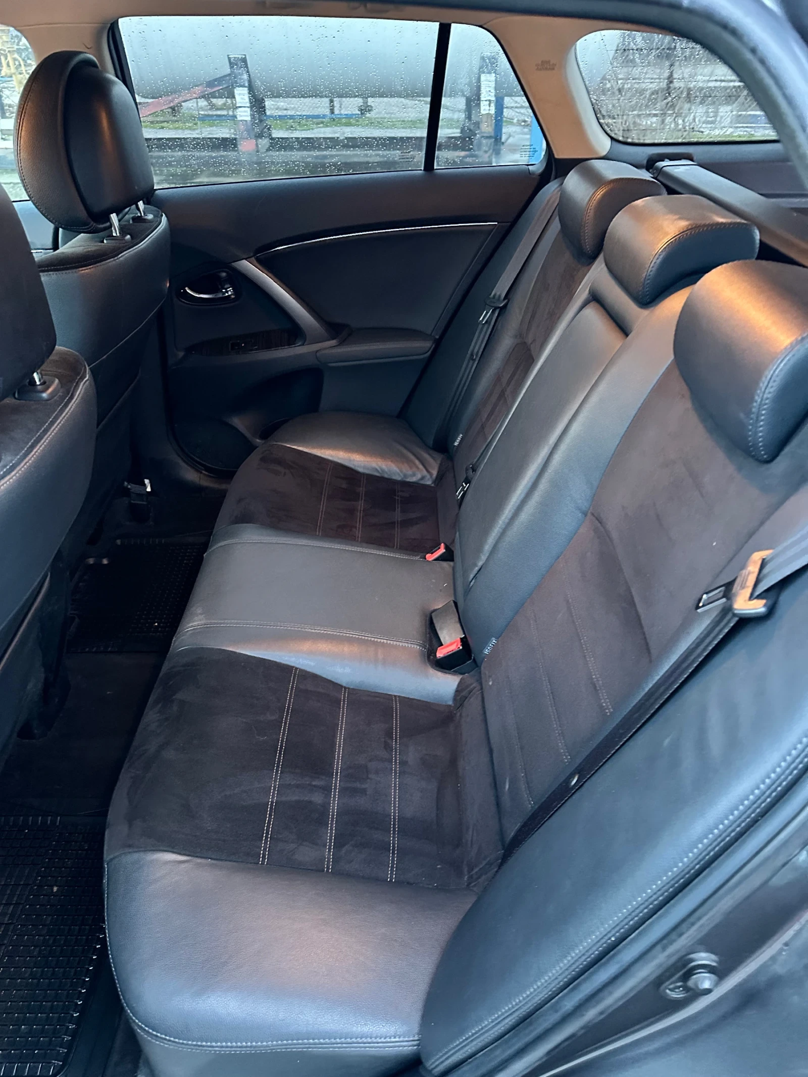 Toyota Avensis 2.2 | Mobile.bg � ����������� 13