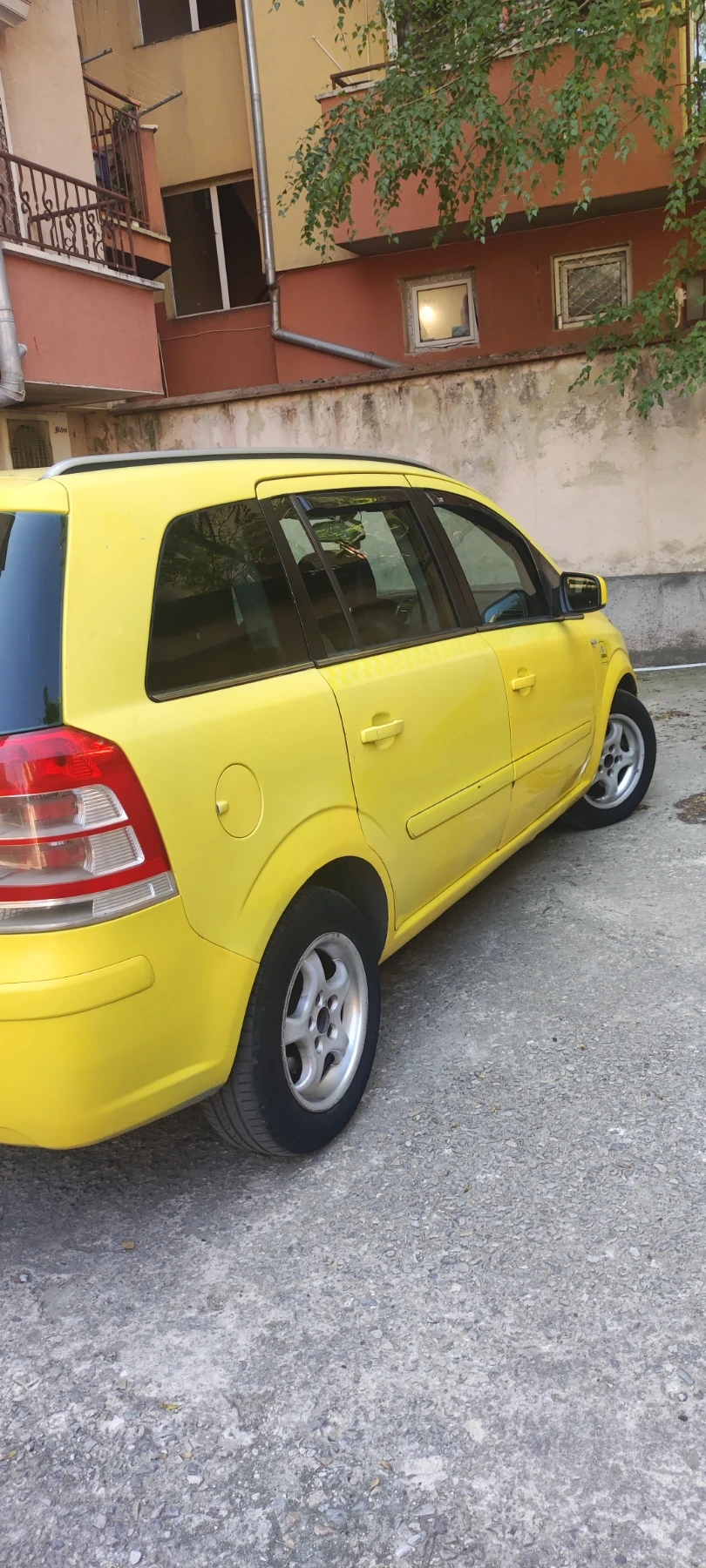 Opel Zafira  - изображение 4