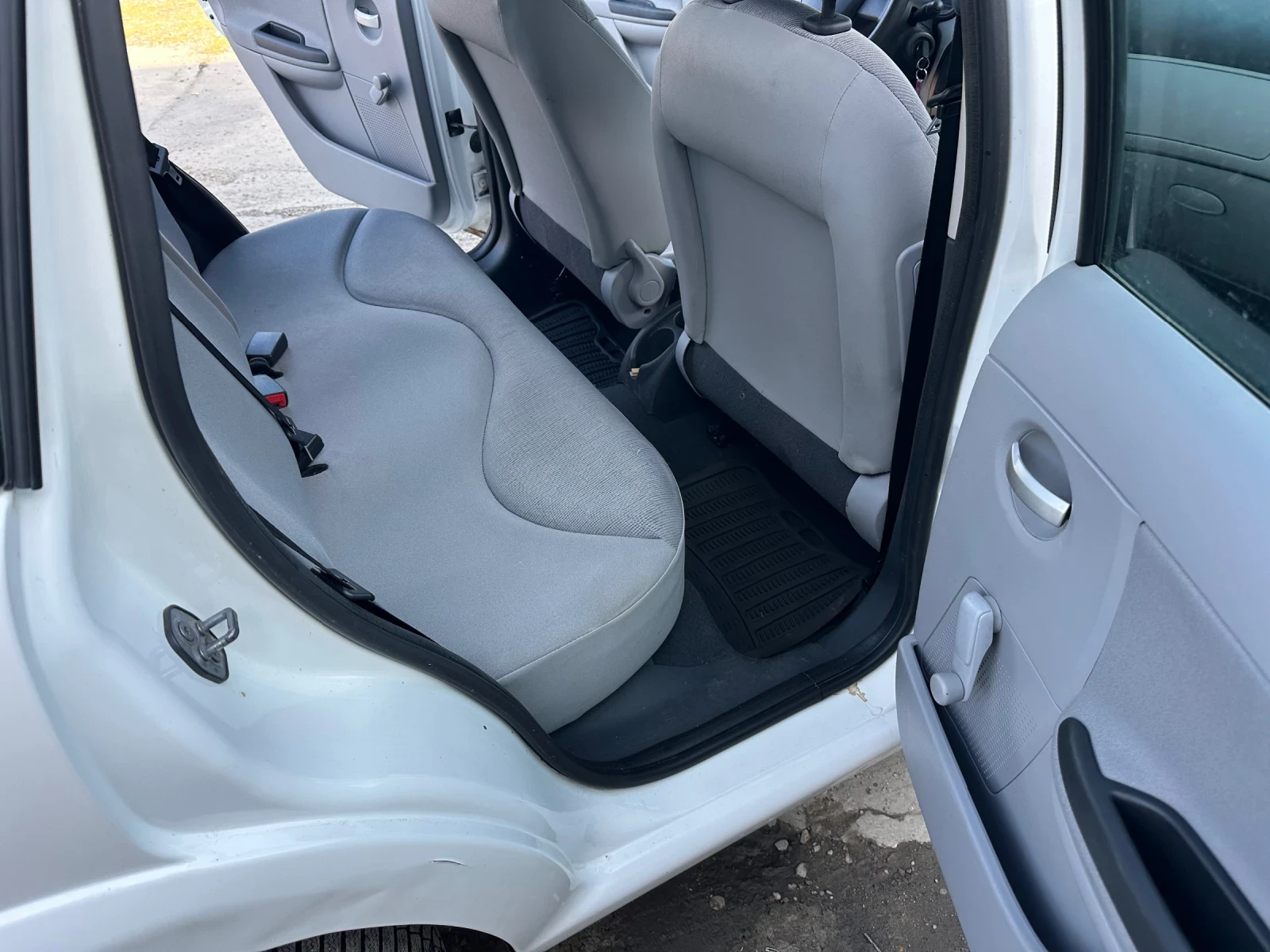 Citroen C3, снимка 12 - Автомобили и джипове - 53749546