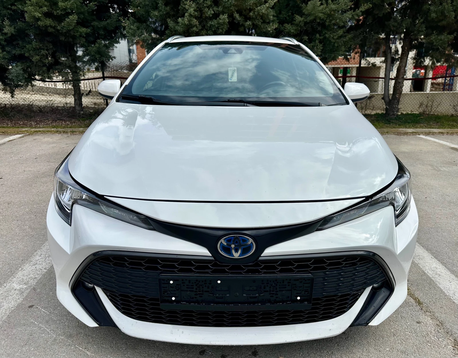Toyota Corolla 1.8 HYBRID, снимка 6 - Автомобили и джипове - 53899881