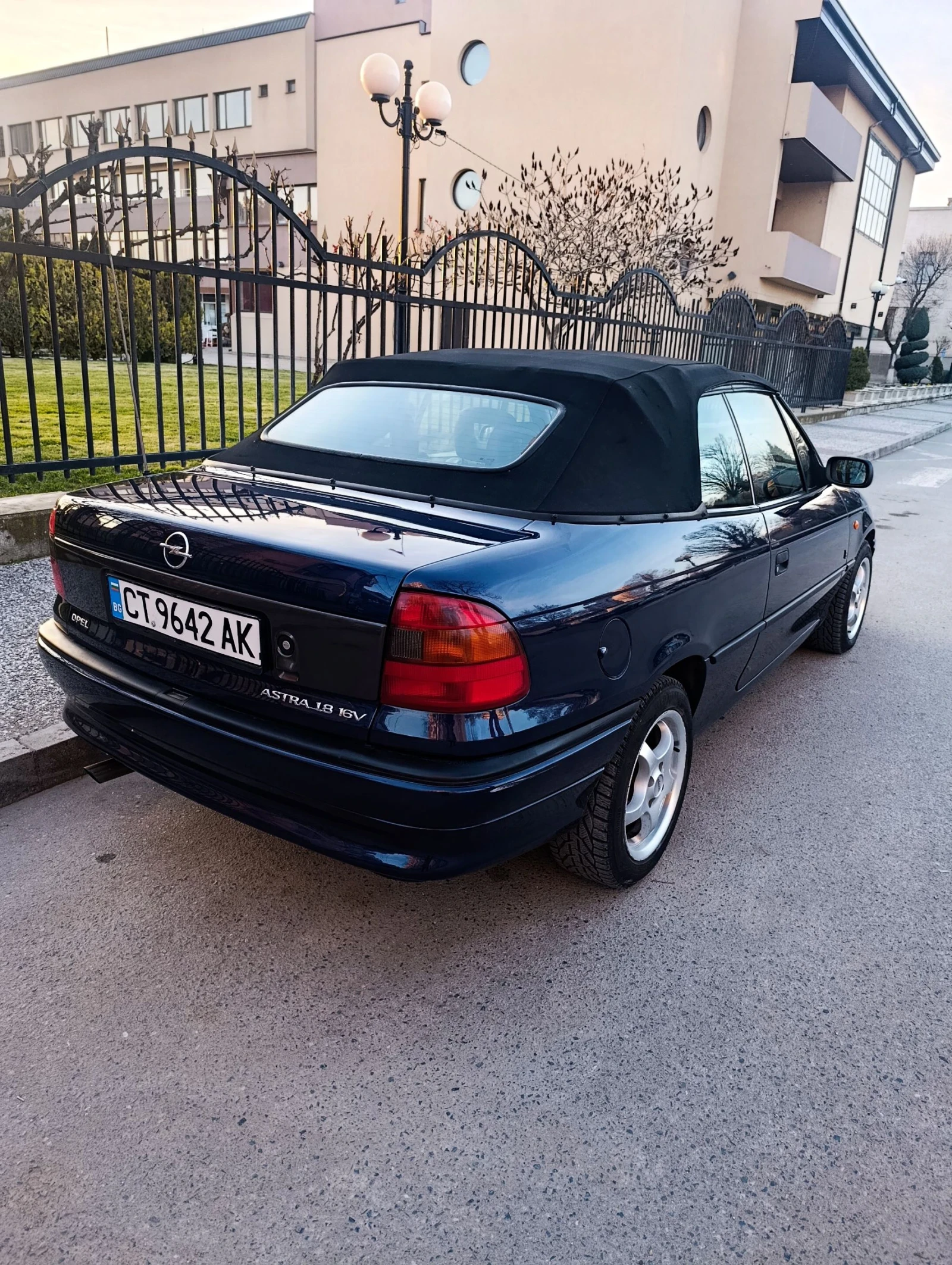 Opel Astra Cabrio Bertone, снимка 4 - Автомобили и джипове - 53917660