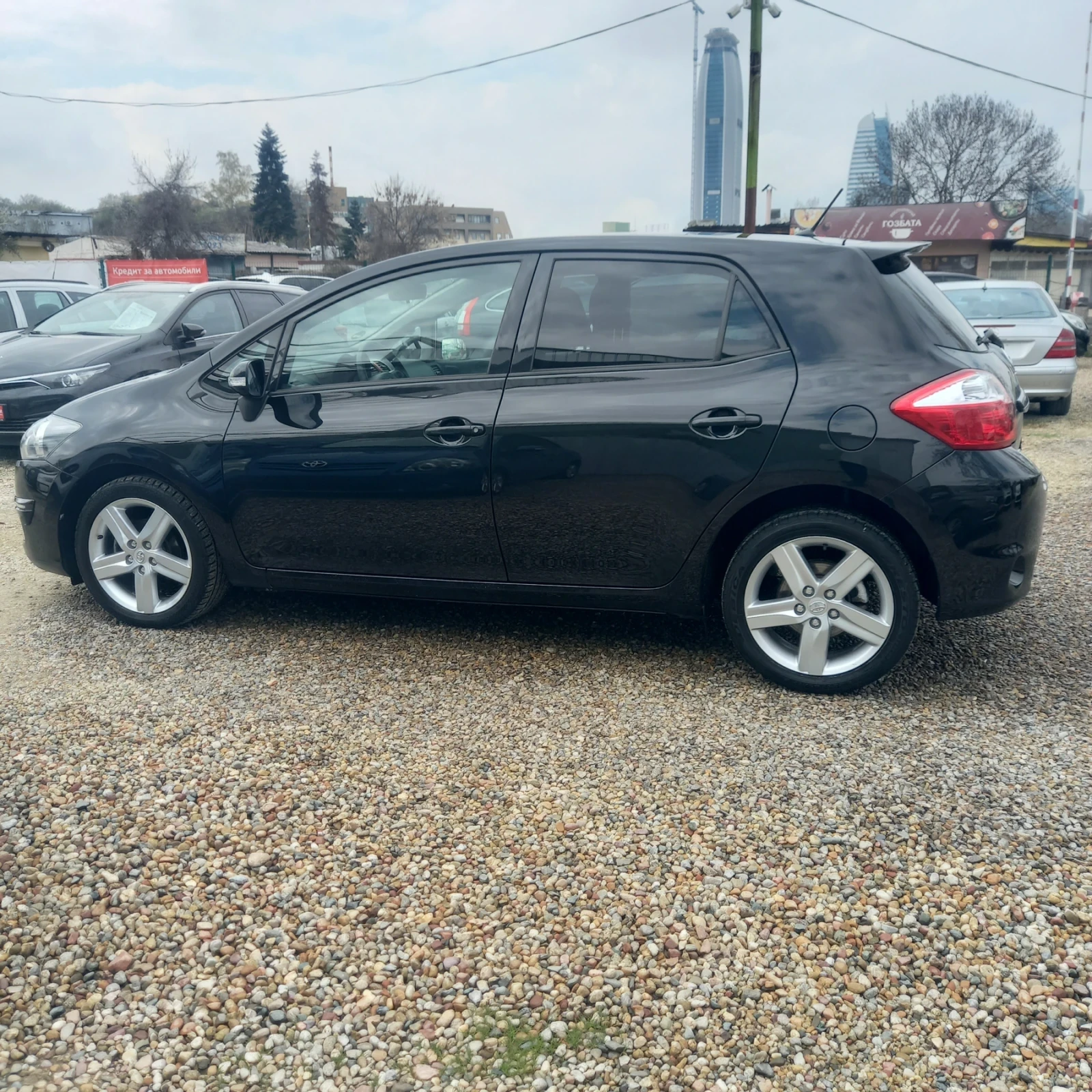 Toyota Auris 1.6/132/wti/107 х.к./км.реални !!!, снимка 3 - Автомобили и джипове - 54238857