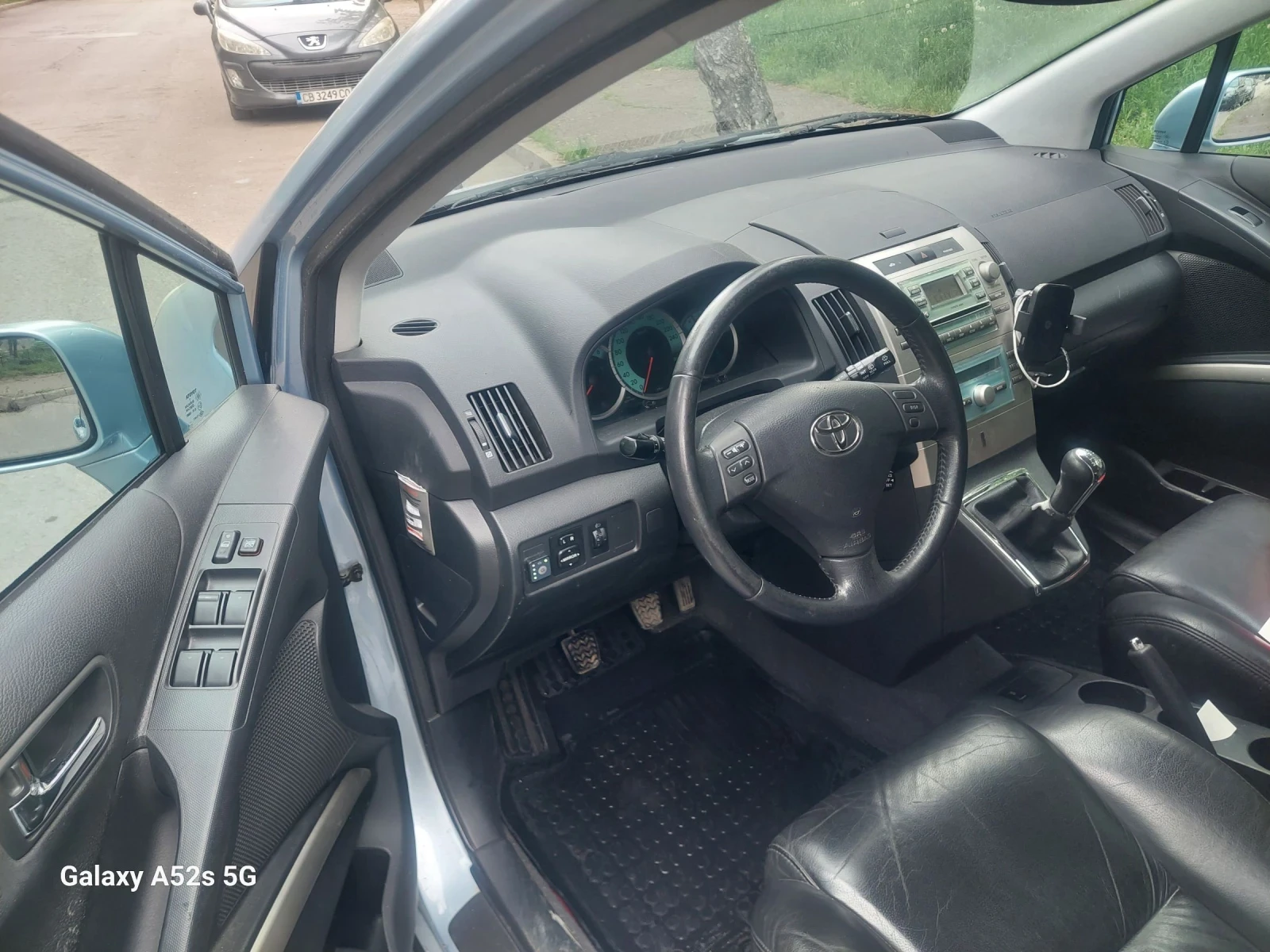 Toyota Corolla verso 1.8 VVTI 6+ 1, Газ.инж, снимка 6 - Автомобили и джипове - 54494540