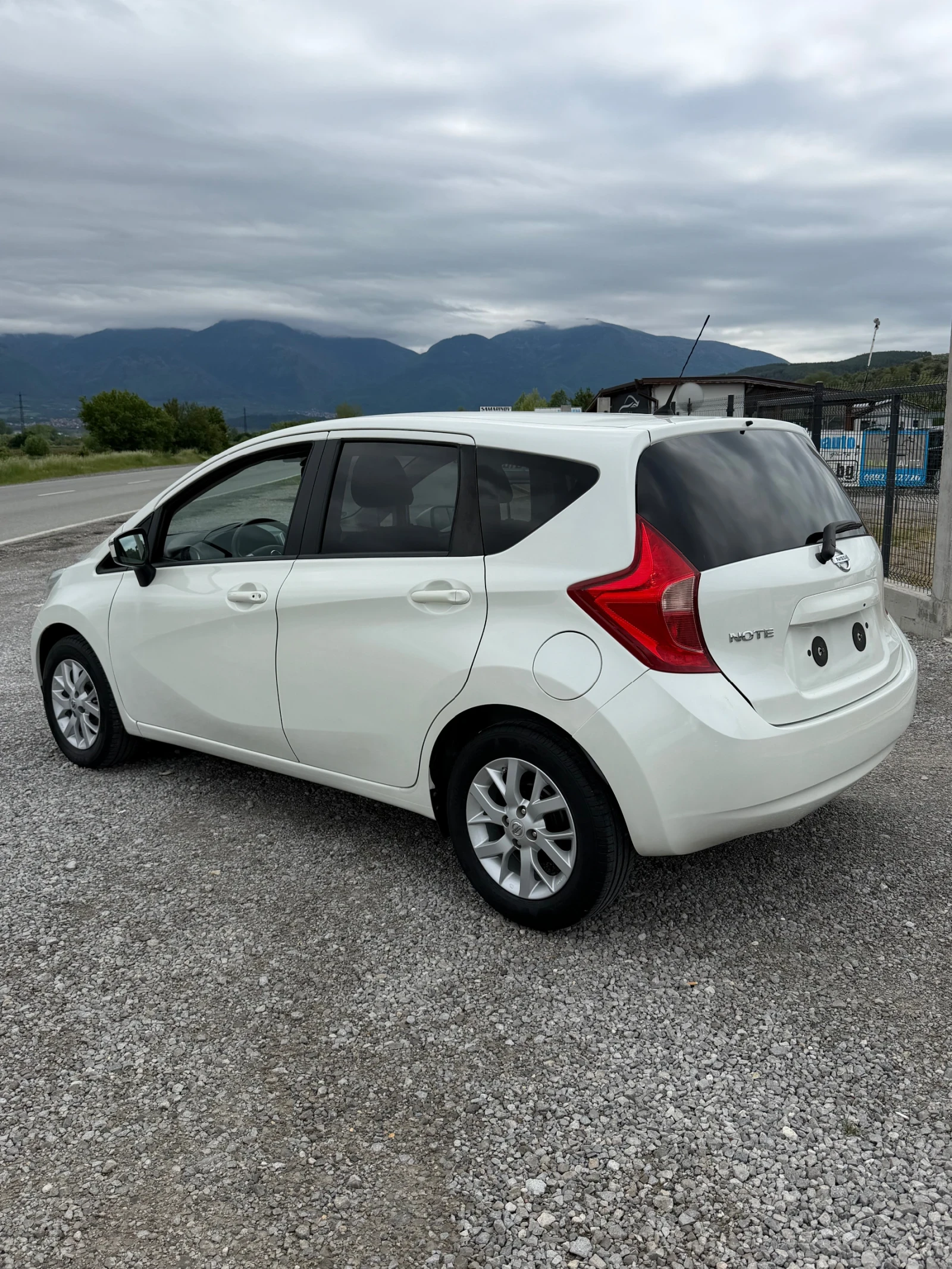 Nissan Note 1.2i KEYLESS NAVI EURO 6 TUV COC, снимка 8 - Автомобили и джипове - 54542613