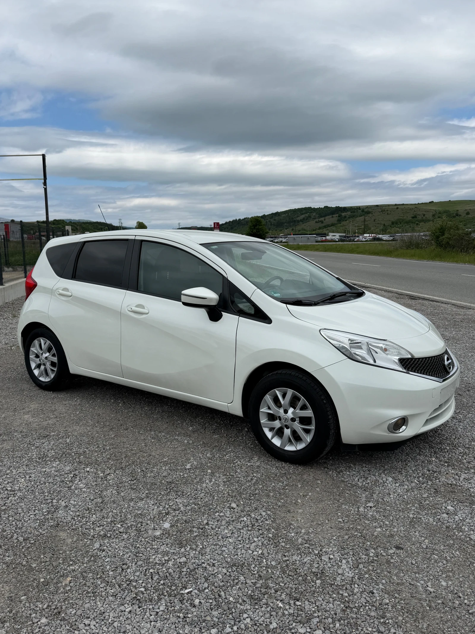 Nissan Note 1.2i KEYLESS NAVI EURO 6 TUV COC, снимка 4 - Автомобили и джипове - 54542613