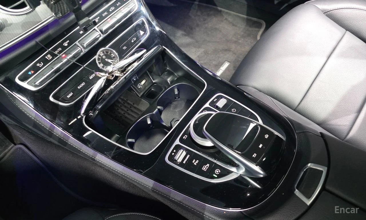 Mercedes-Benz E 300 Avantgarde* FACE* AMBIENT* ПОДГРЕВ* КАМЕРА* , снимка 13 - Автомобили и джипове - 54555106