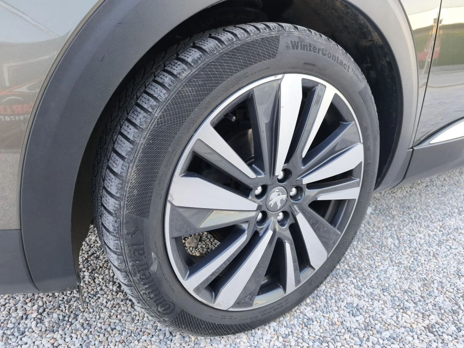 Peugeot 3008 1.2 turbo, снимка 14 - Автомобили и джипове - 54556411