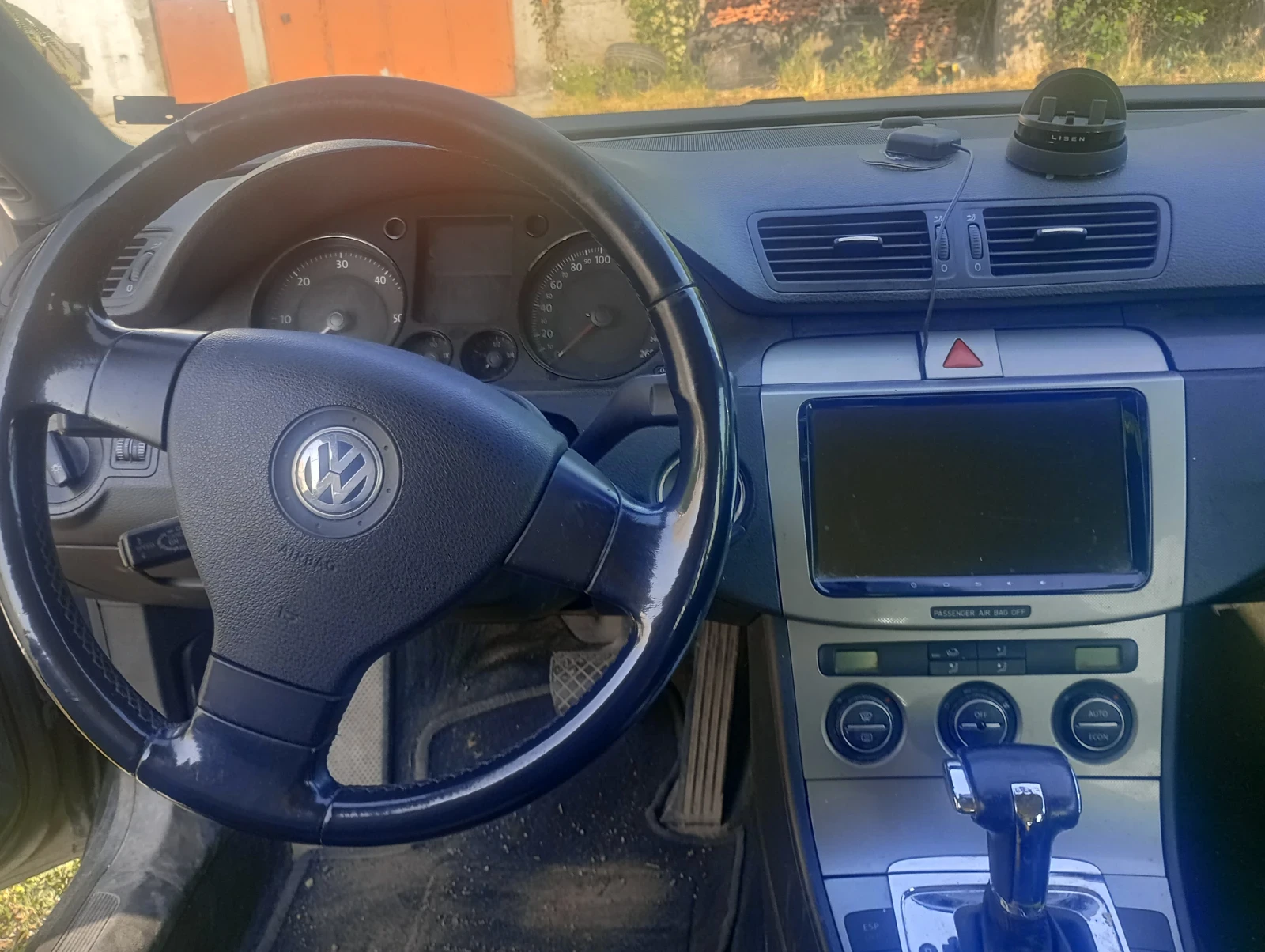 VW Passat 2.0 tdi, снимка 6 - Автомобили и джипове - 54810131