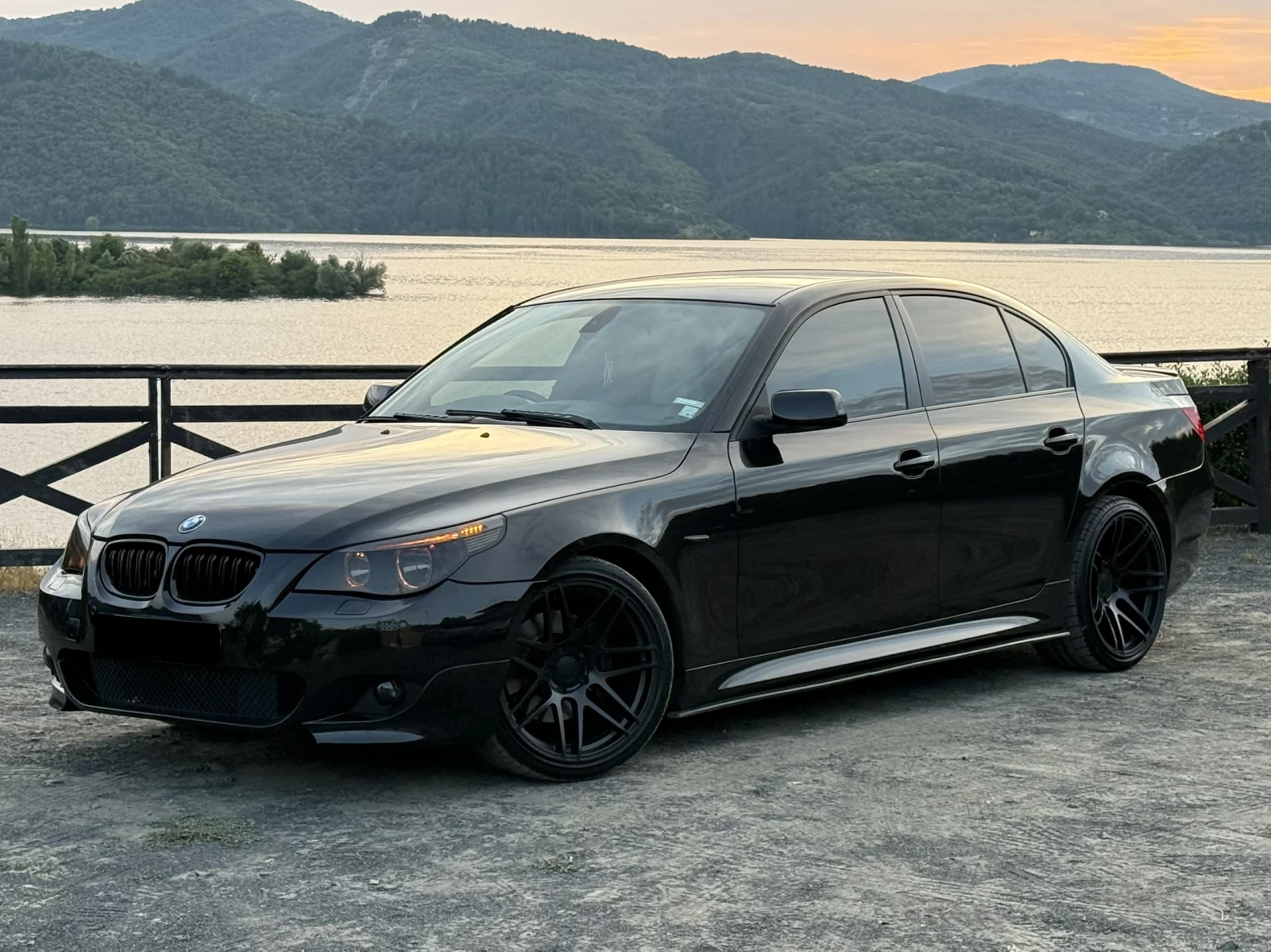 BMW 530 Десен