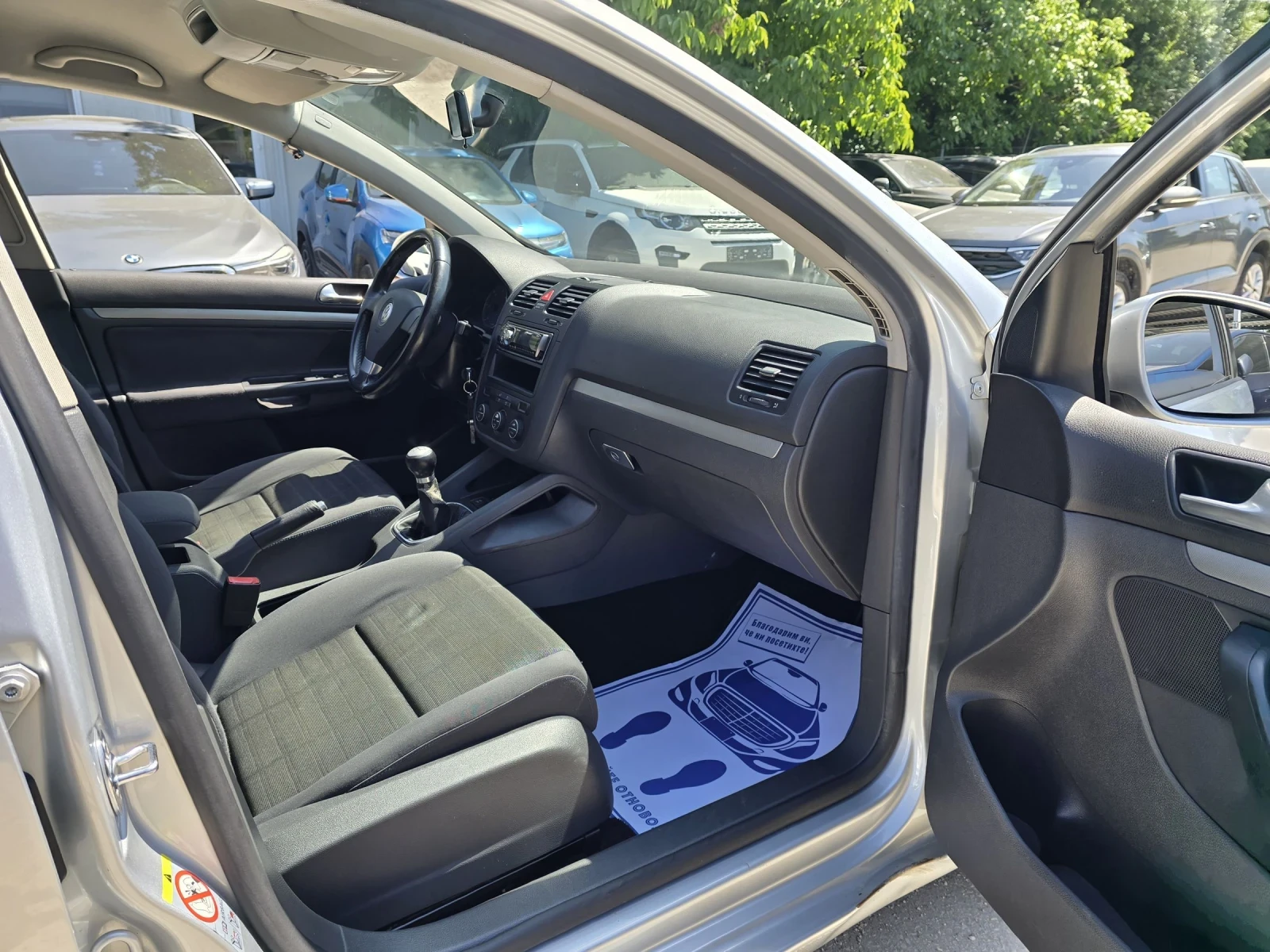 VW Golf 1.9TDI 105к.с Топ състояние , снимка 13 - Автомобили и джипове - 55091647
