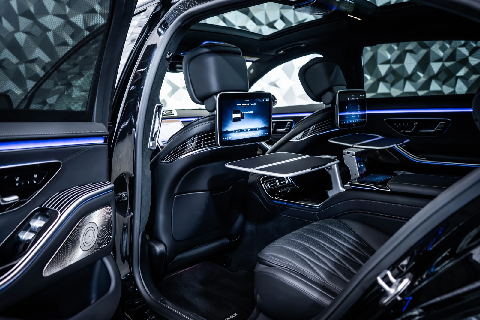 Mercedes-Benz S 63 AMG E Performance L* Headup* Carbon* Ceramic* NightP* , снимка 14 - Автомобили и джипове - 55103597