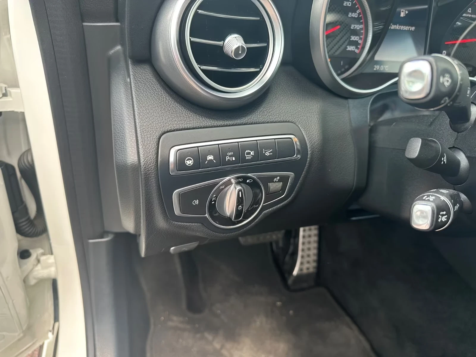 Mercedes-Benz C 63 AMG, снимка 8 - Автомобили и джипове - 55346452