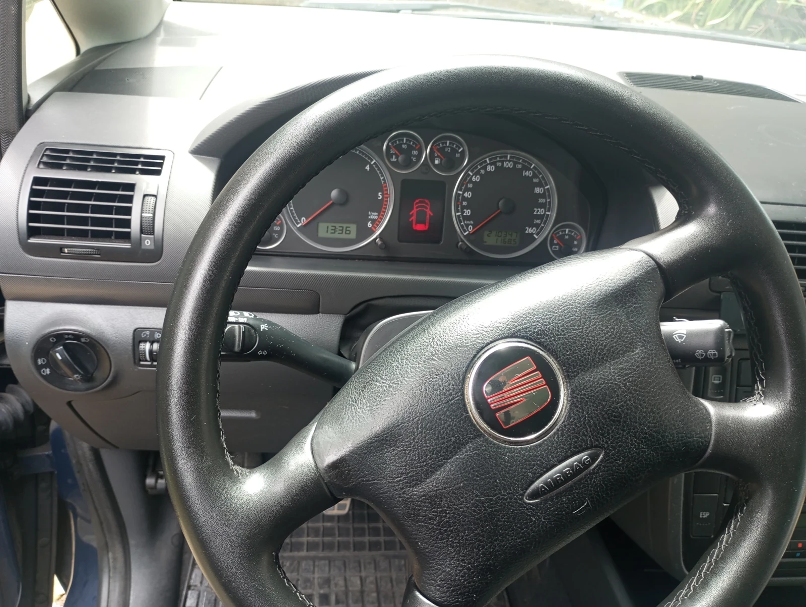 Seat Alhambra 1.9 tdi, снимка 6 - Автомобили и джипове - 55775206