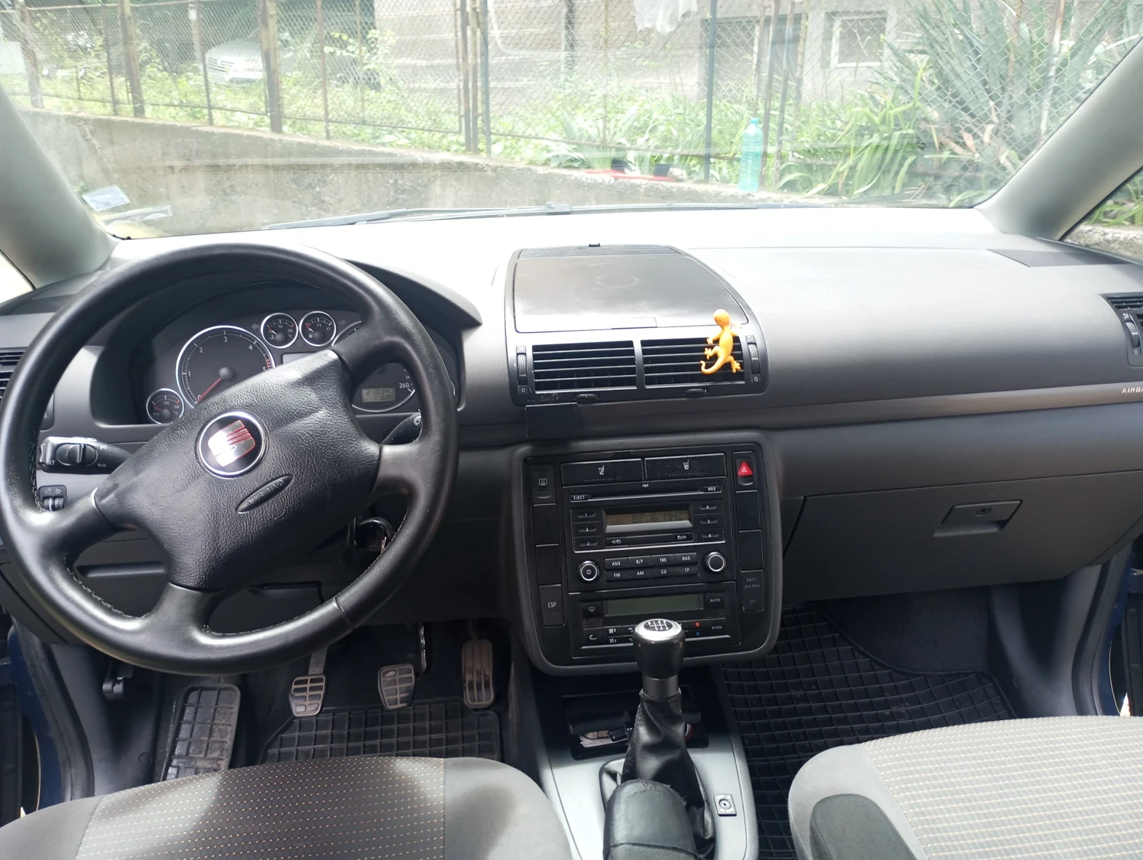 Seat Alhambra 1.9 tdi, снимка 7 - Автомобили и джипове - 55775206