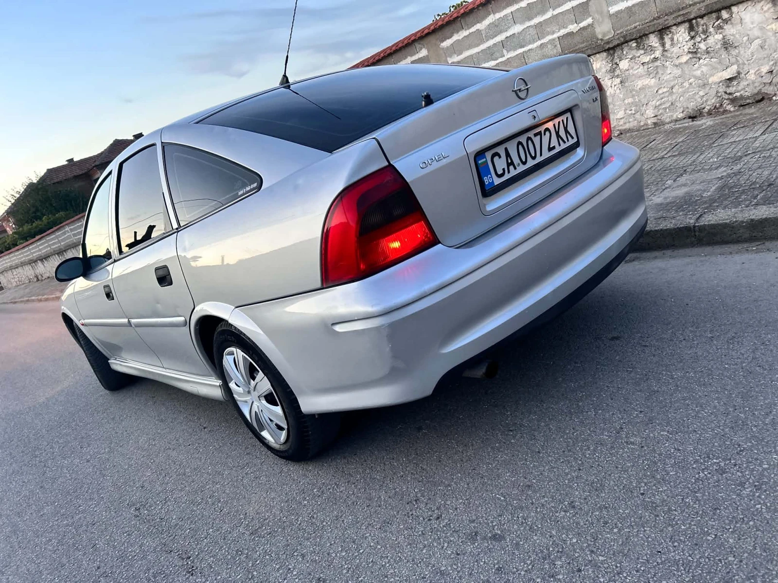 Opel Vectra 1.6 Бензин, снимка 12 - Автомобили и джипове - 56230136