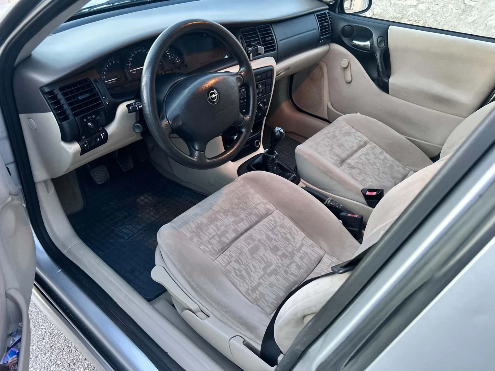 Opel Vectra 1.6 Бензин, снимка 10 - Автомобили и джипове - 56230136