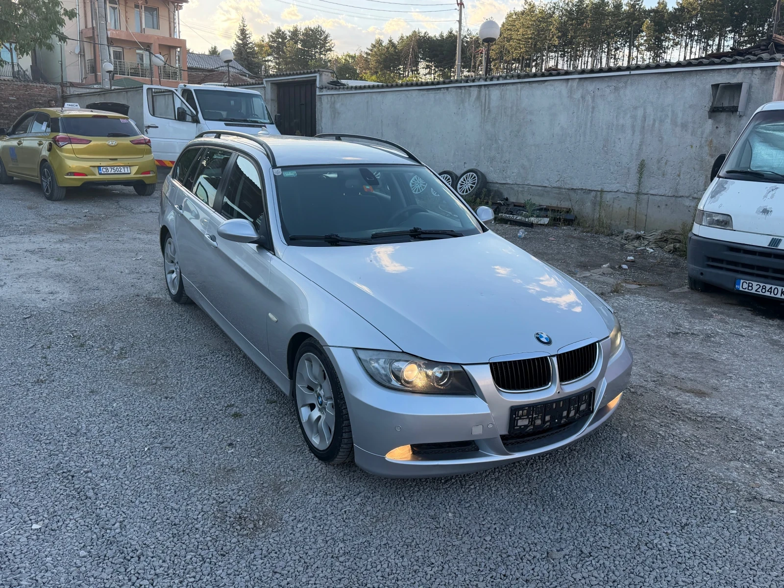 BMW 320, снимка 5 - Автомобили и джипове - 56352150