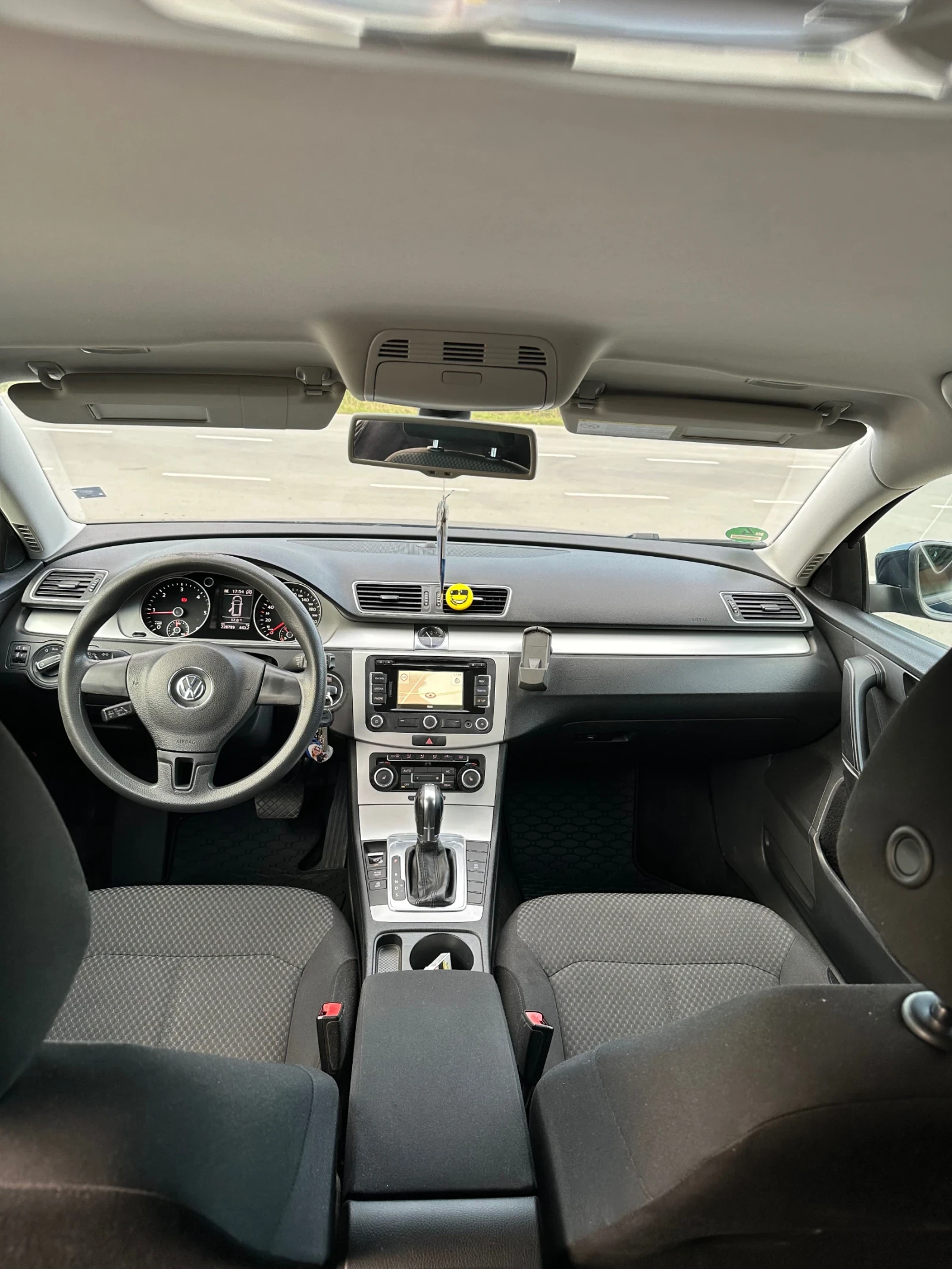 VW Passat 2.0TDI DSG, снимка 8 - Автомобили и джипове - 56393707