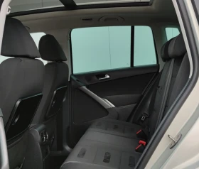 VW Tiguan 2.0TDI* 170к с* 4-MOTION* , снимка 15 - Автомобили и джипове - 53661615