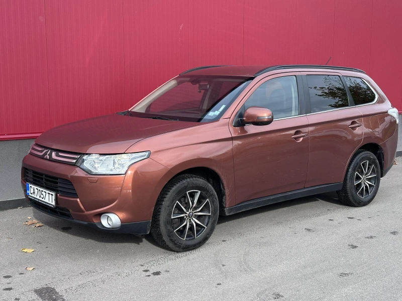 Mitsubishi Outlander, снимка 11 - Автомобили и джипове - 52368012