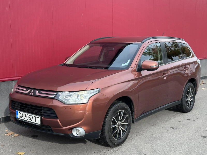 Mitsubishi Outlander, снимка 10 - Автомобили и джипове - 52368012