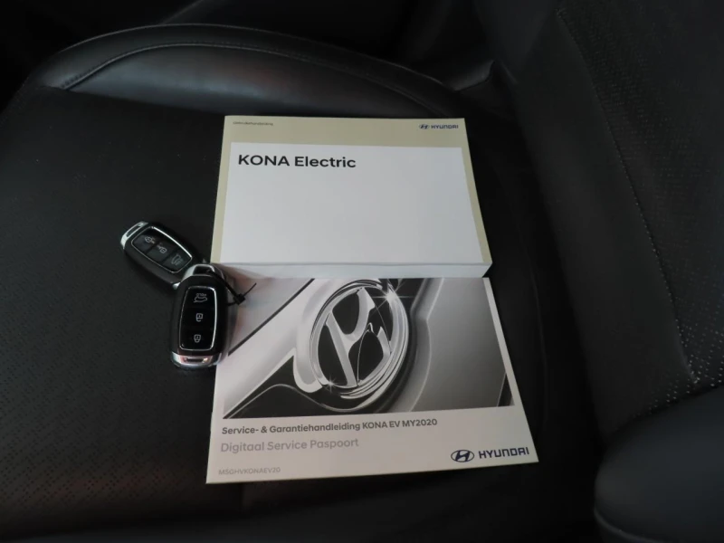 Hyundai Kona PREMIUM 64KWH KEYLESS HEADUP ОБДУХВАНЕ FULL, снимка 8 - Автомобили и джипове - 53469312