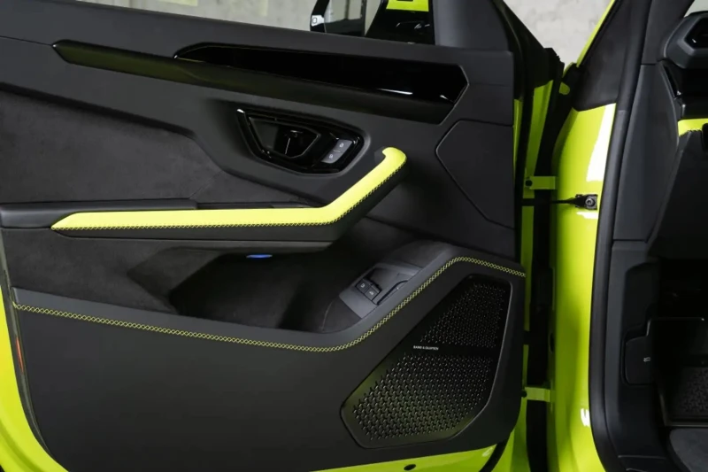 Lamborghini Urus SE 4.0 V8 Plug-in Hybrid 4WD, снимка 10 - Автомобили и джипове - 53600279