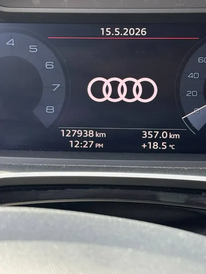 Audi Q3, снимка 4 - Автомобили и джипове - 56226939
