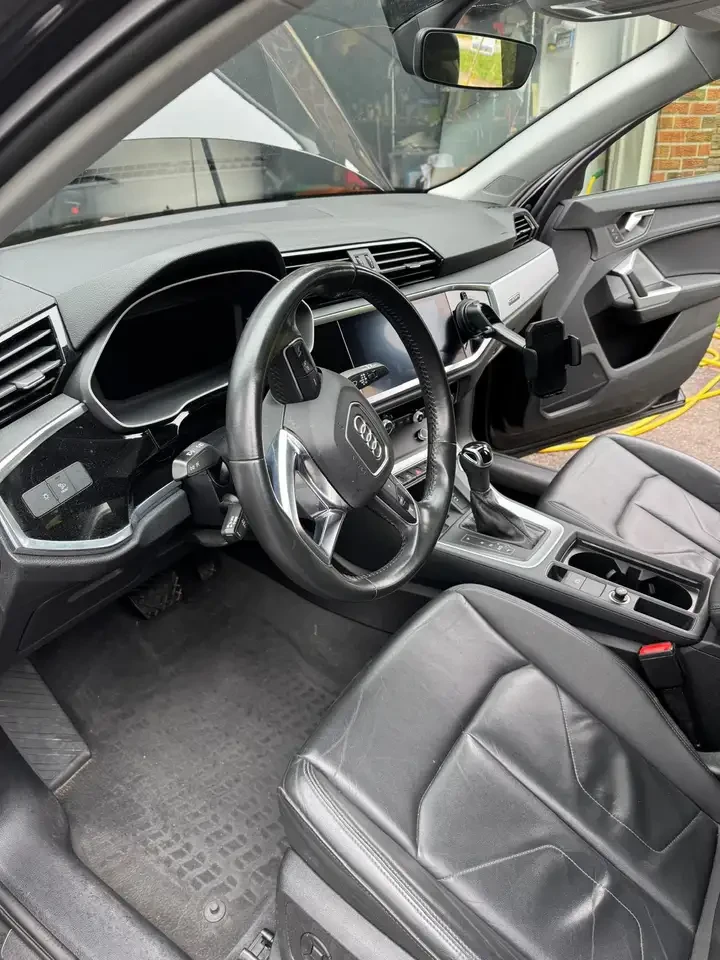 Audi Q3, снимка 10 - Автомобили и джипове - 56226939