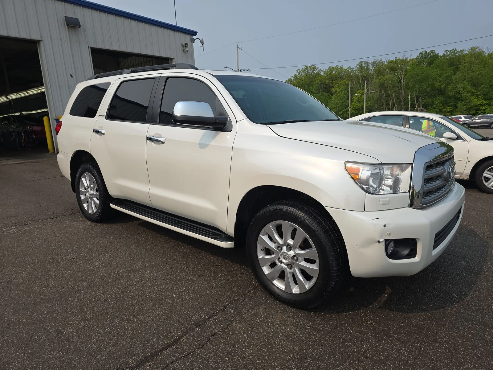 Toyota Sequoia PLATINUM* 5.7* JBL* КОЖА* ПЕРФЕКТЕН ЗА ГАЗ - изображение 3