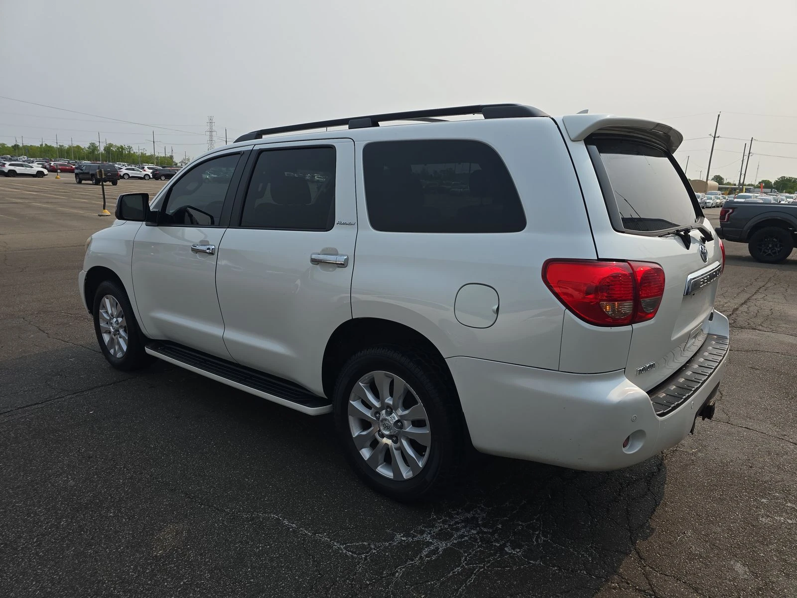 Toyota Sequoia PLATINUM* 5.7* JBL* КОЖА* ПЕРФЕКТЕН ЗА ГАЗ - изображение 6