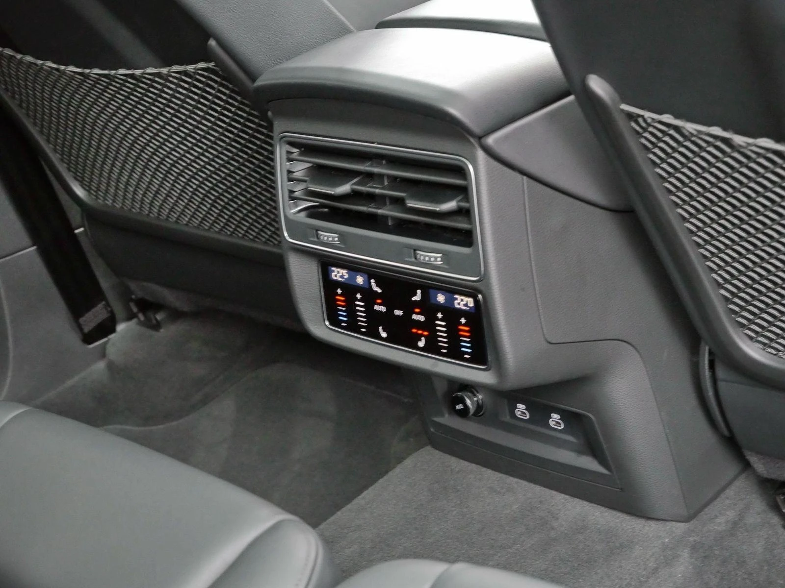 Audi SQ7 TFSI/FACELIFT/S-SEATS/B&O/PANO/HEAD UP/360/7 | Mobile.bg   15