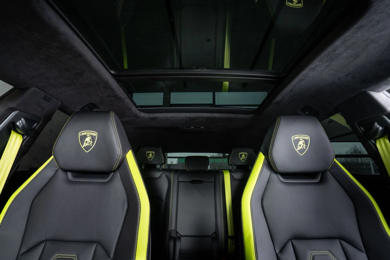 Lamborghini Urus SE 4.0 V8 Plug-in Hybrid 4WD - изображение 8