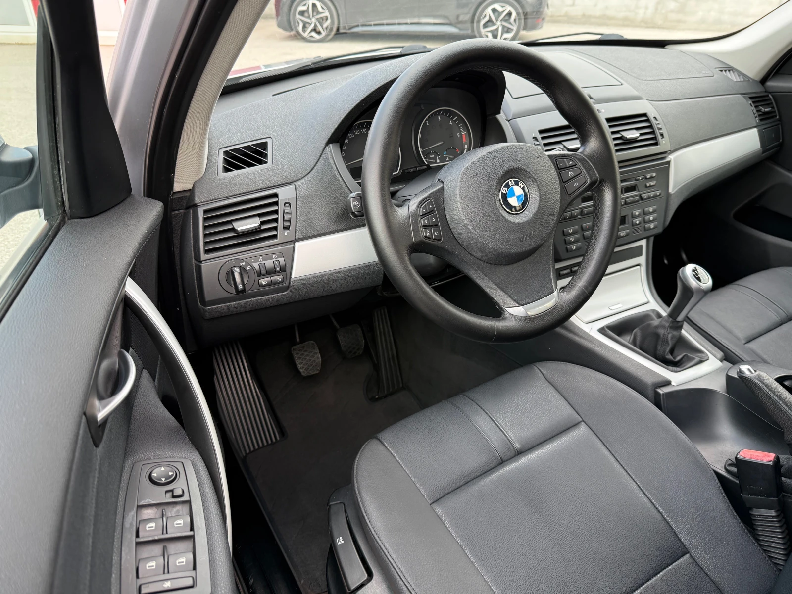 BMW X3 2.0xd FACELIFT 150к.с. Стария Мотор! 100%РЕАЛНИ КM, снимка 9 - Автомобили и джипове - 54150010