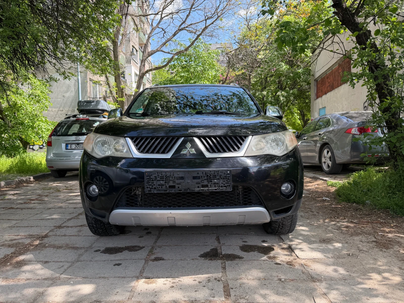 Mitsubishi Outlander 2.4 бензин/газ 4х4 7места BRC LPG автомат, снимка 2 - Автомобили и джипове - 54331242