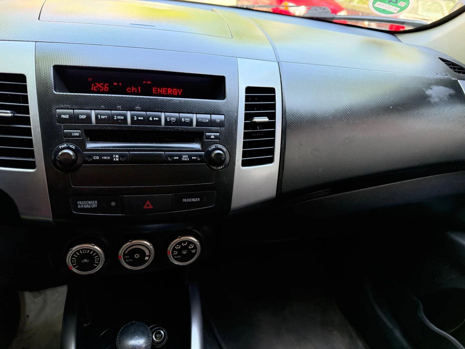 Mitsubishi Outlander 2.4 бензин/газ 4х4 7места BRC LPG автомат, снимка 11 - Автомобили и джипове - 54331242