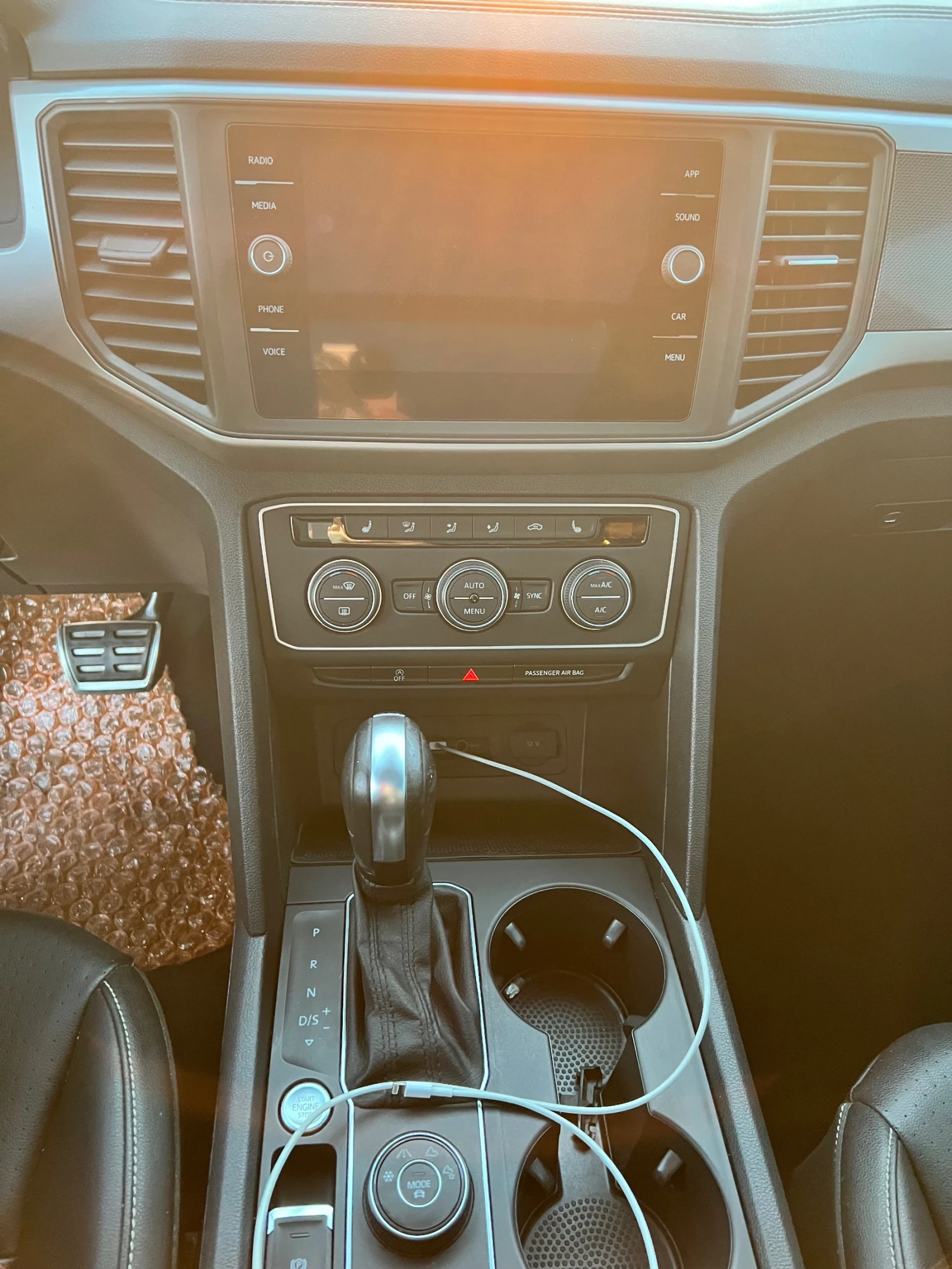 VW Atlas Cross Sport R-line, снимка 12 - Автомобили и джипове - 54813047