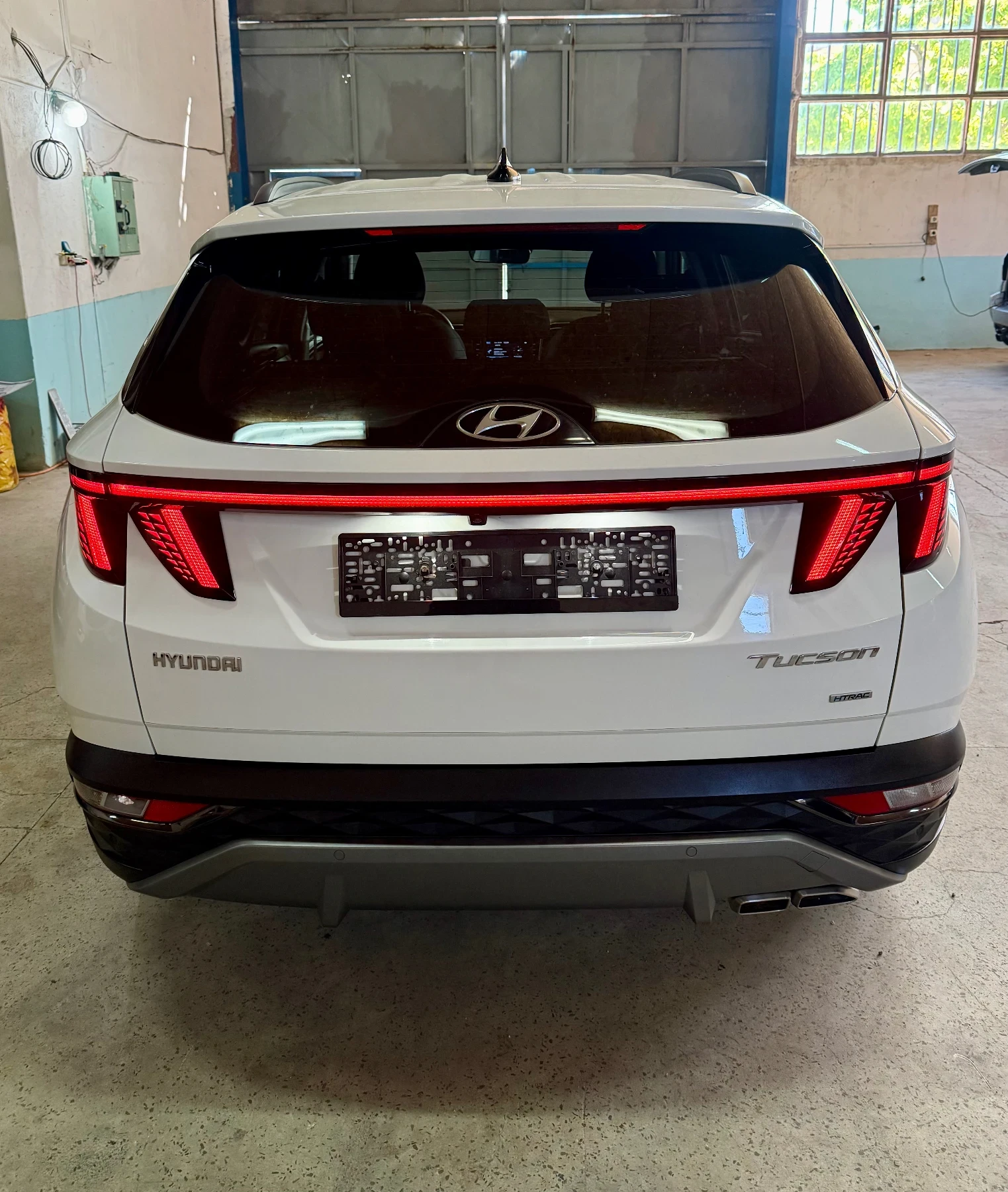 Hyundai Tucson 1.6 CRDi Mild-Hybrid 4x4   Автоматик   09.2021 г., снимка 4 - Автомобили и джипове - 55272311