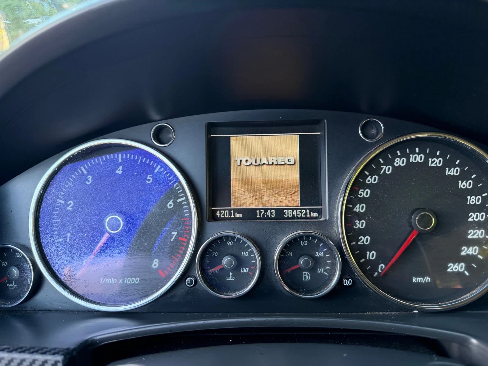 VW Touareg, снимка 11 - Автомобили и джипове - 56359164