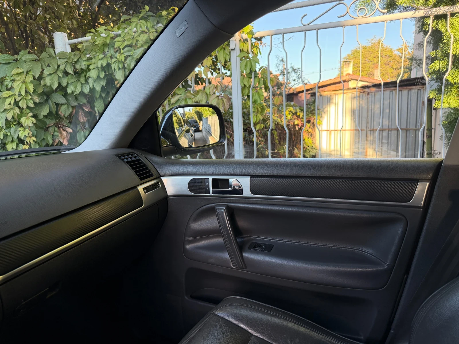 VW Touareg, снимка 10 - Автомобили и джипове - 56359164