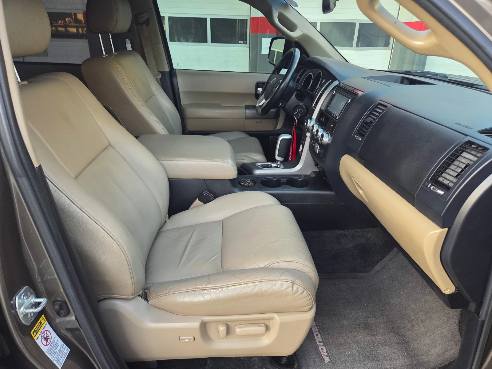 Toyota Sequoia 5.7L V8 (381 Hp) 4WD/LIMITED/JBL | Mobile.bg � ����������� 15