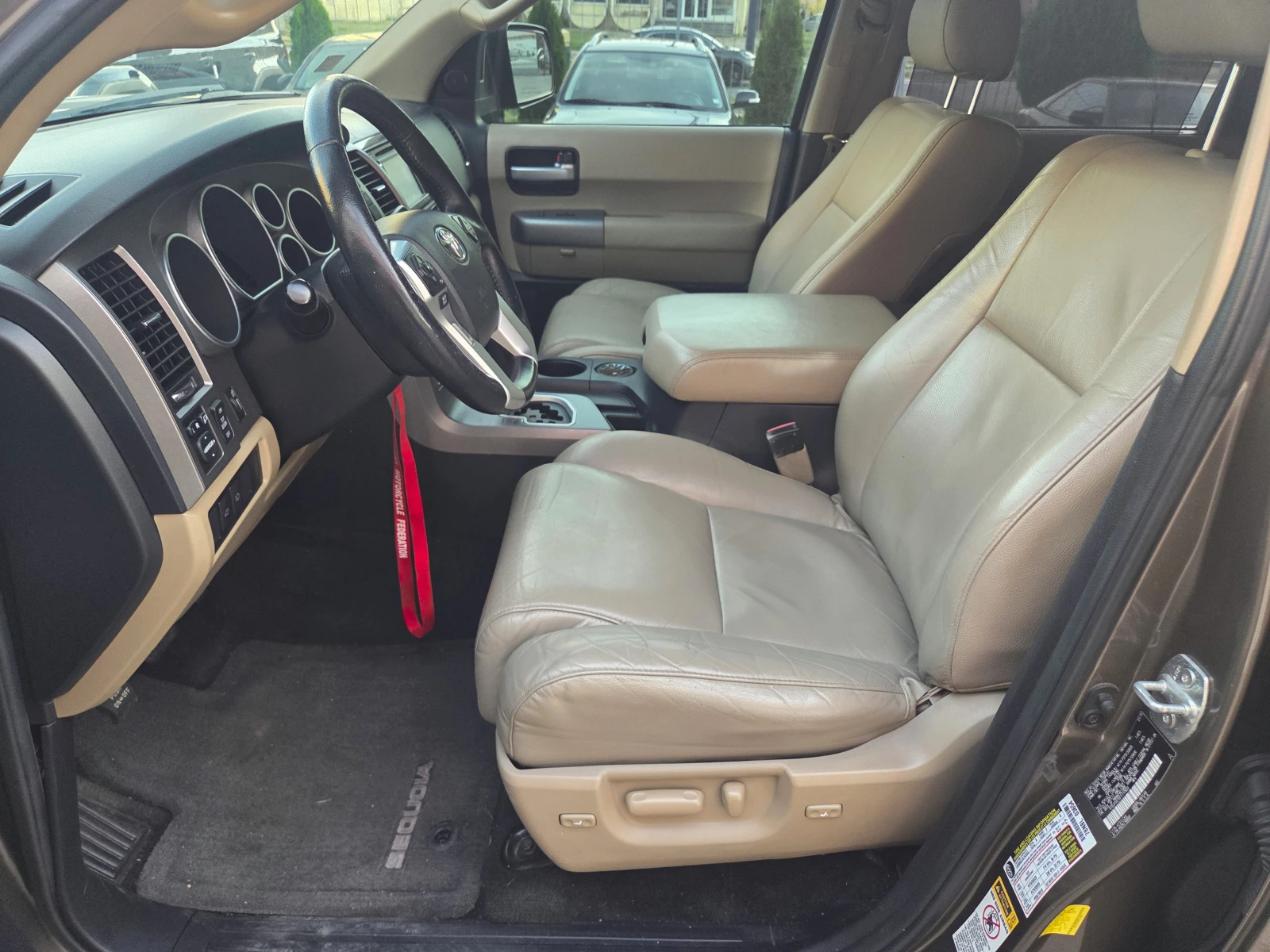 Toyota Sequoia 5.7L V8 (381 Hp) 4WD/LIMITED/JBL | Mobile.bg � ����������� 10