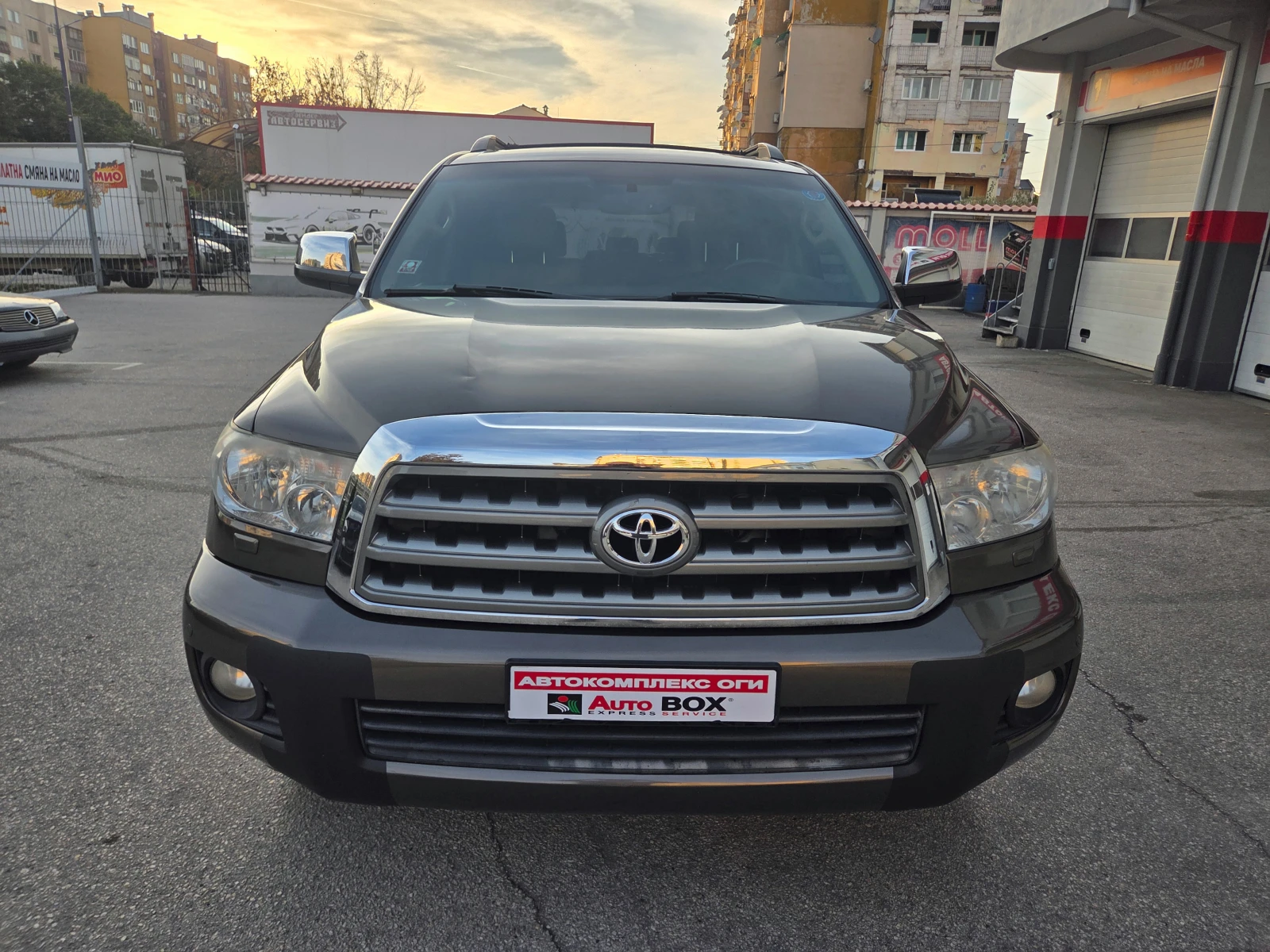 Toyota Sequoia 5.7L V8 (381 Hp) 4WD/LIMITED/JBL | Mobile.bg � ����������� 8