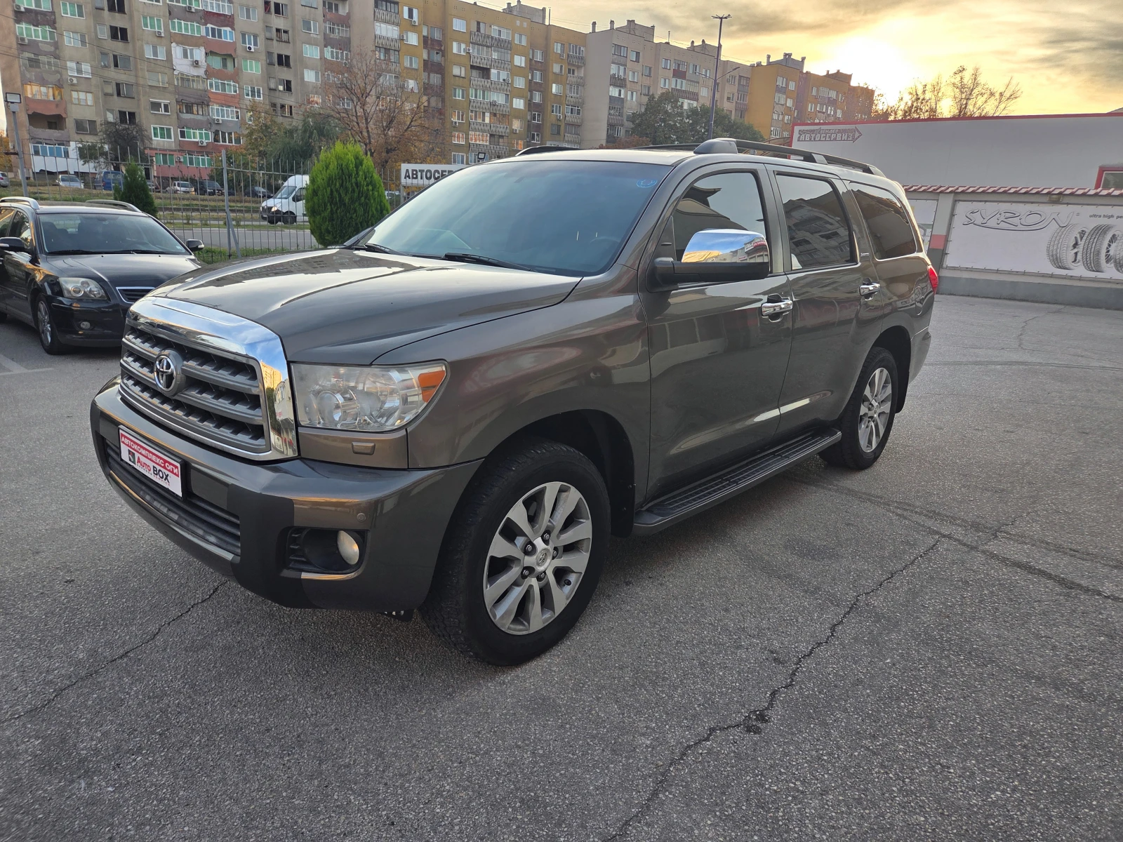 Toyota Sequoia 5.7L V8 (381 Hp) 4WD/LIMITED/JBL