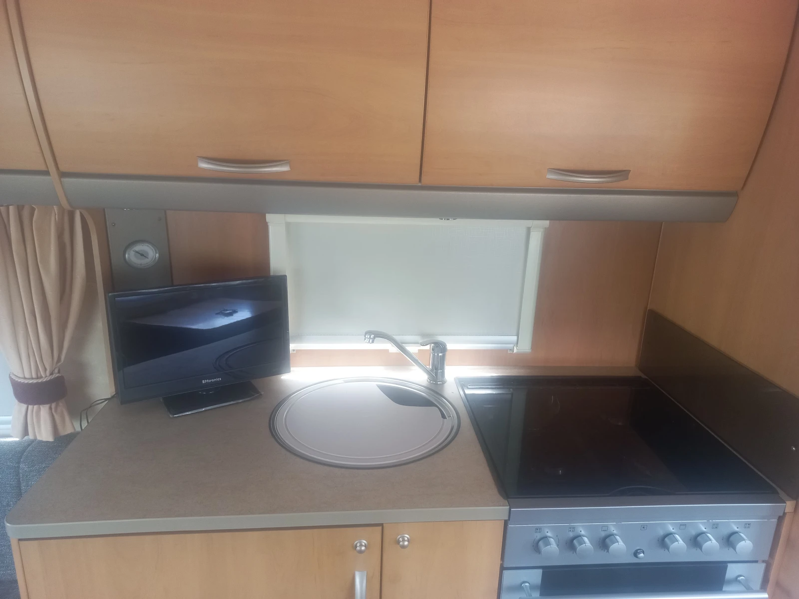 Каравана Swift Lifestyle, снимка 8 - Каравани и кемпери - 56347283