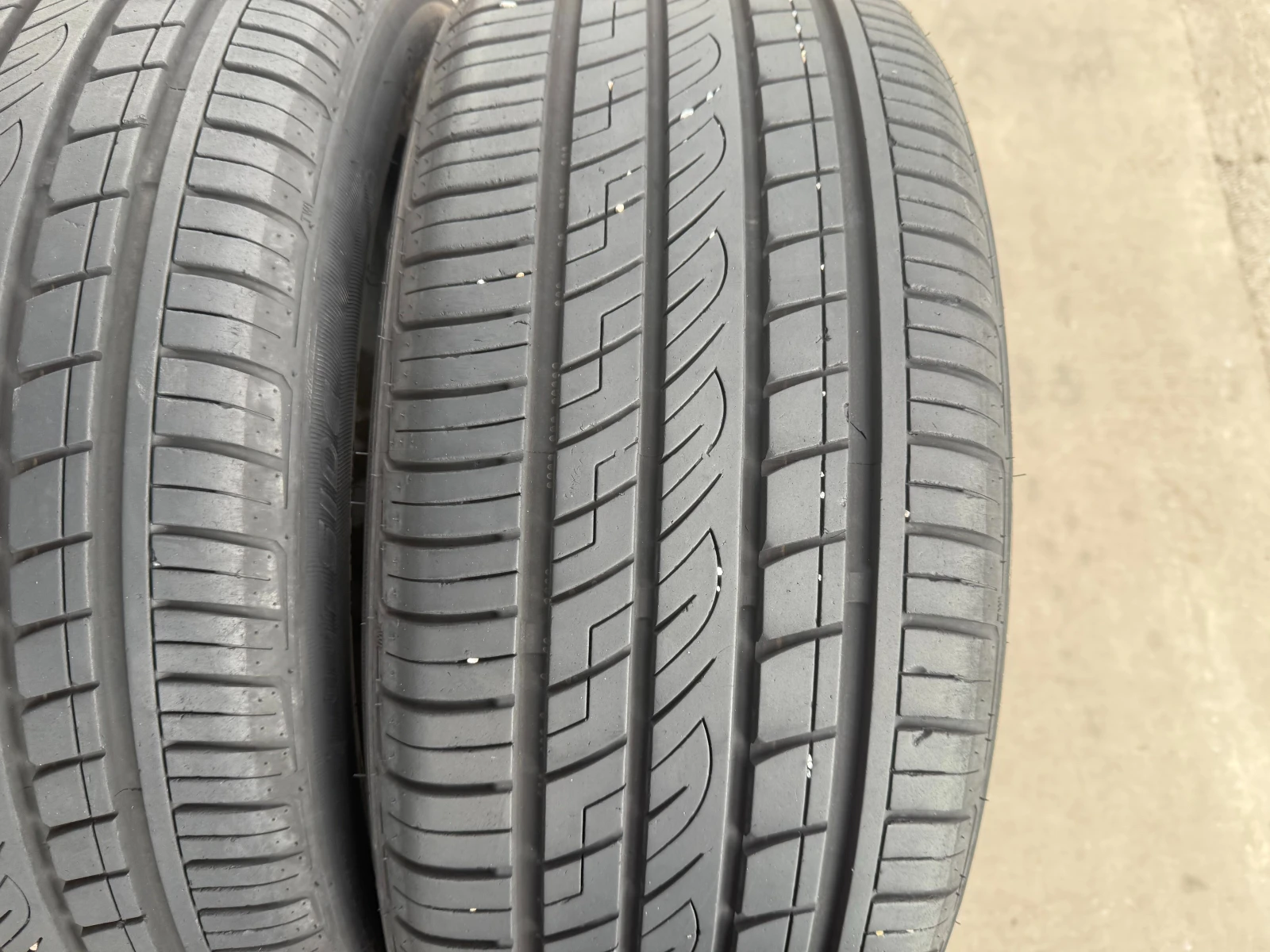 Гуми Летни 215/50R18, снимка 7 - Гуми и джанти - 53993265