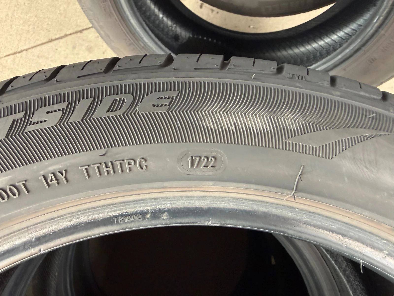 Гуми Летни 215/50R18, снимка 8 - Гуми и джанти - 53993265
