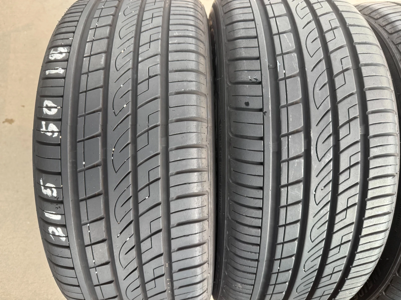 Гуми Летни 215/50R18, снимка 2 - Гуми и джанти - 53993265