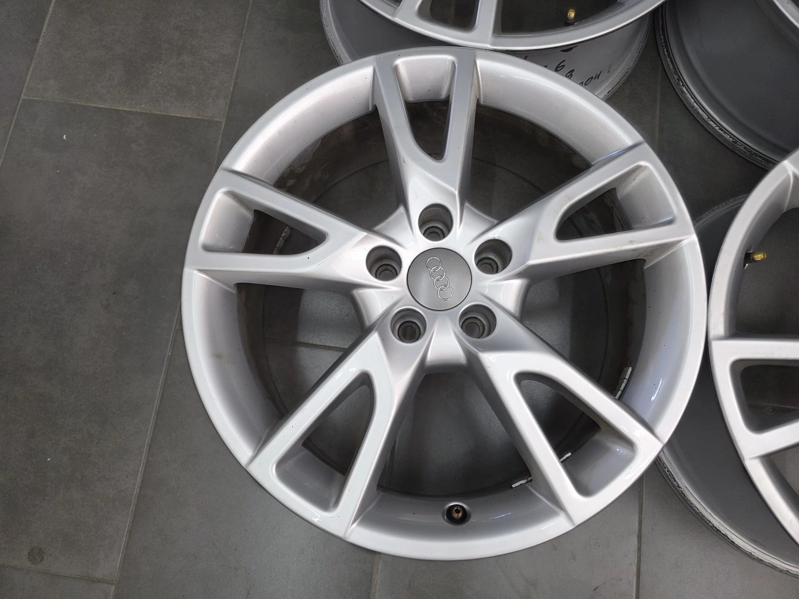Джанти за Audi, снимка 7 - Гуми и джанти - 56716359